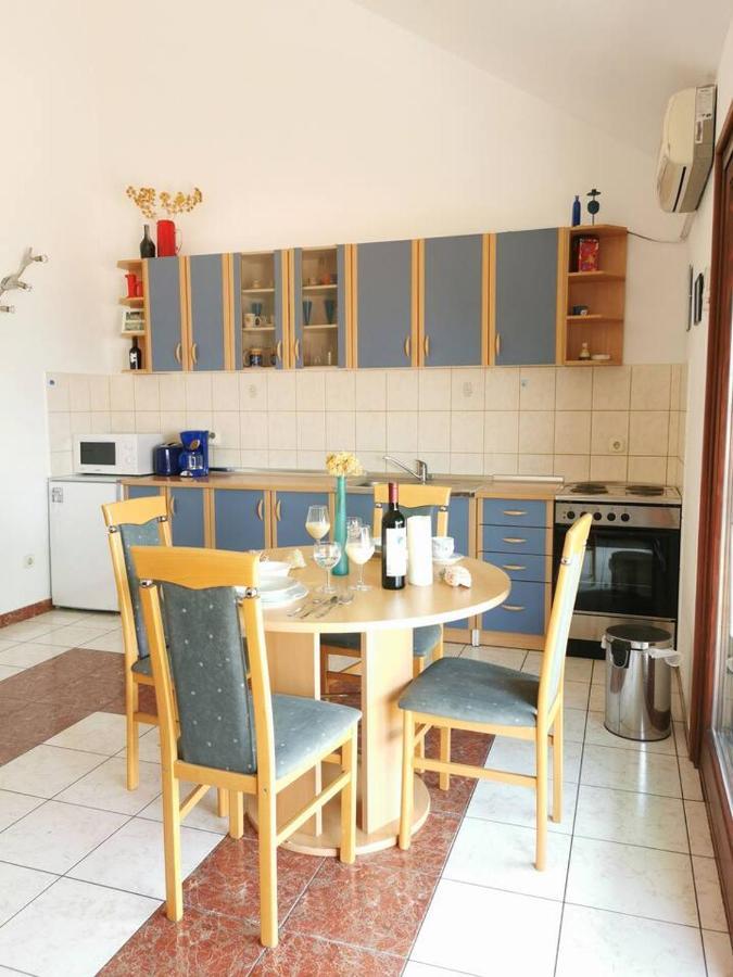 Apartment Biljana Bol Exteriér fotografie